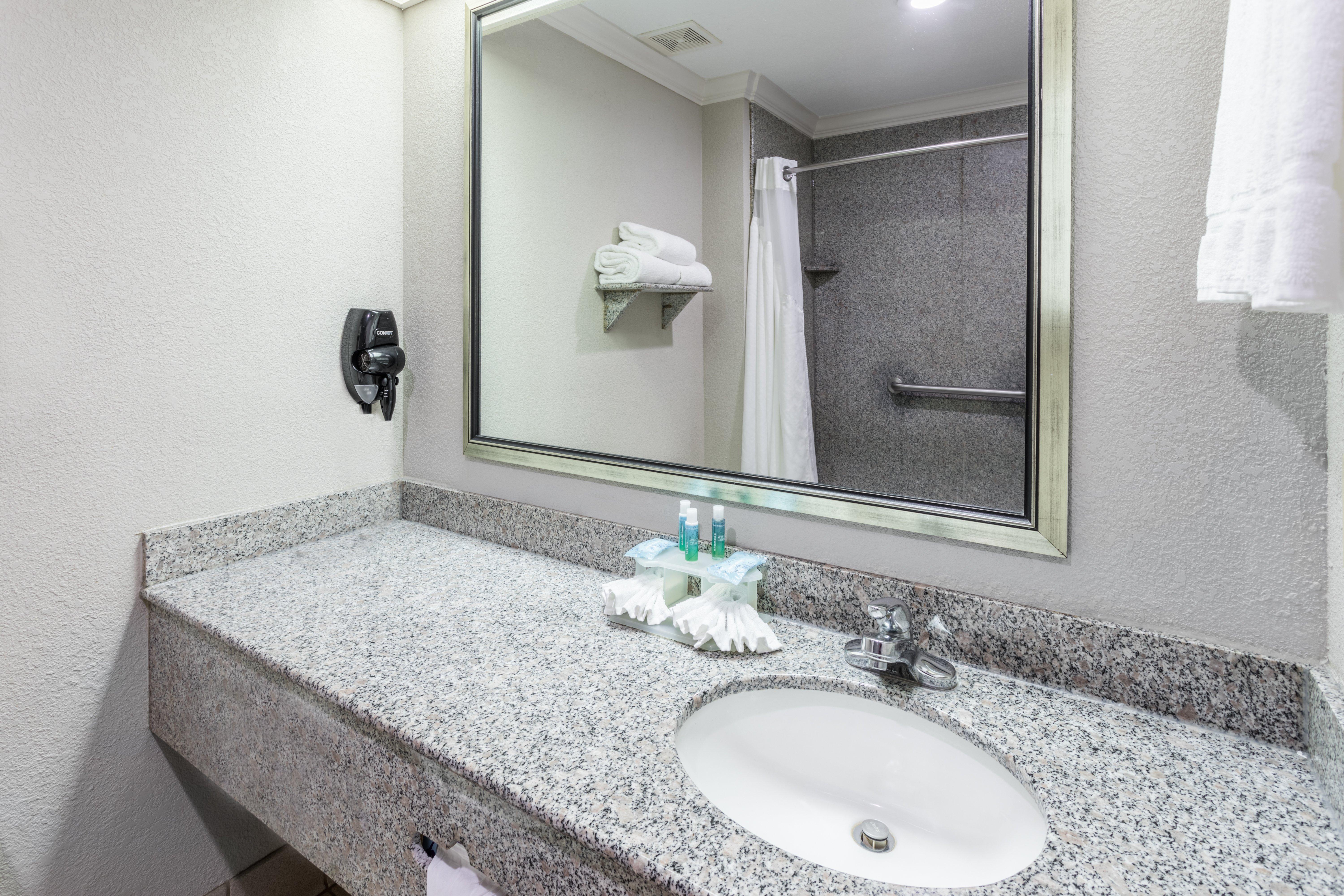 Holiday Inn Express Hotel And Suites Lake Charles By Ihg Екстериор снимка