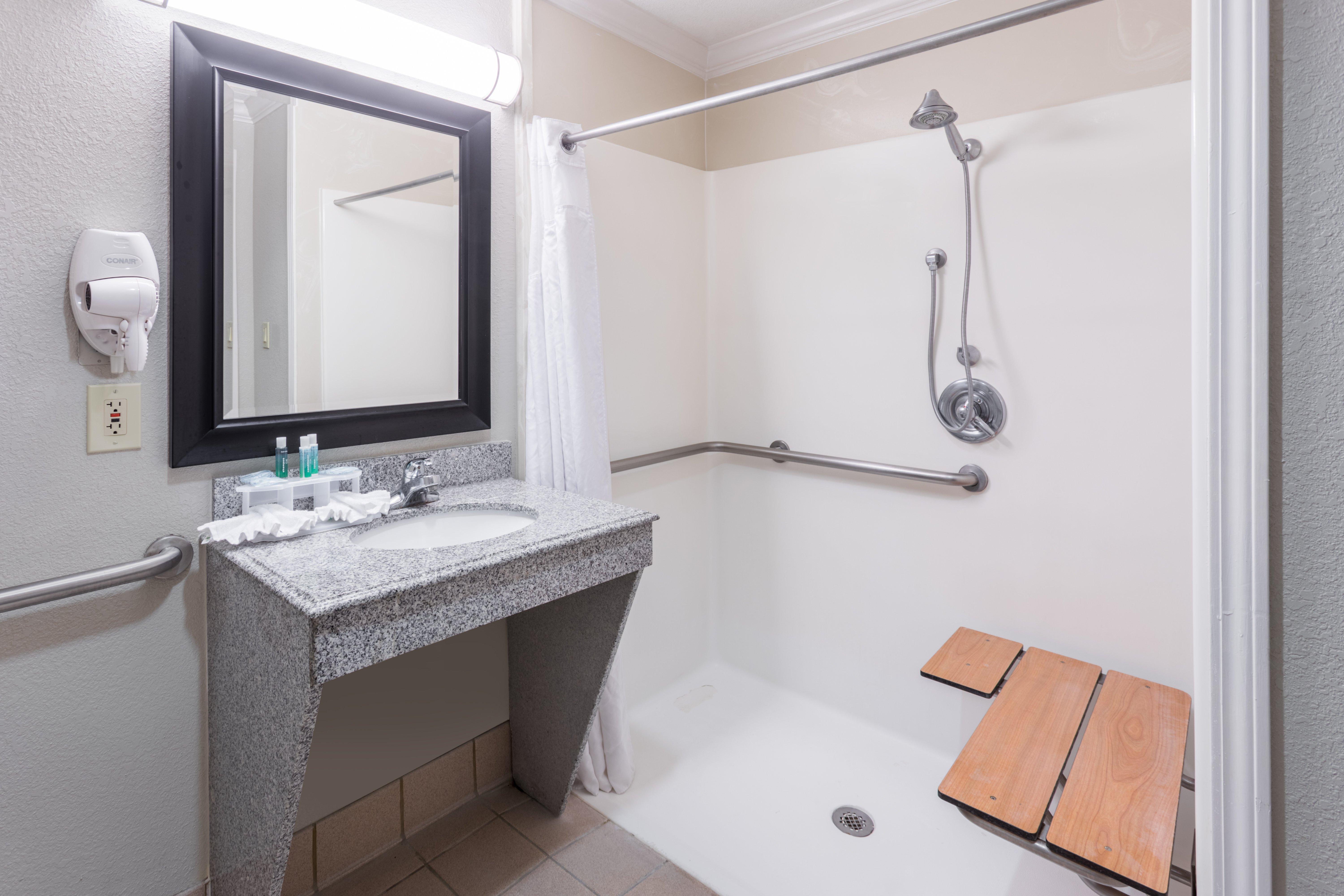 Holiday Inn Express Hotel And Suites Lake Charles By Ihg Екстериор снимка