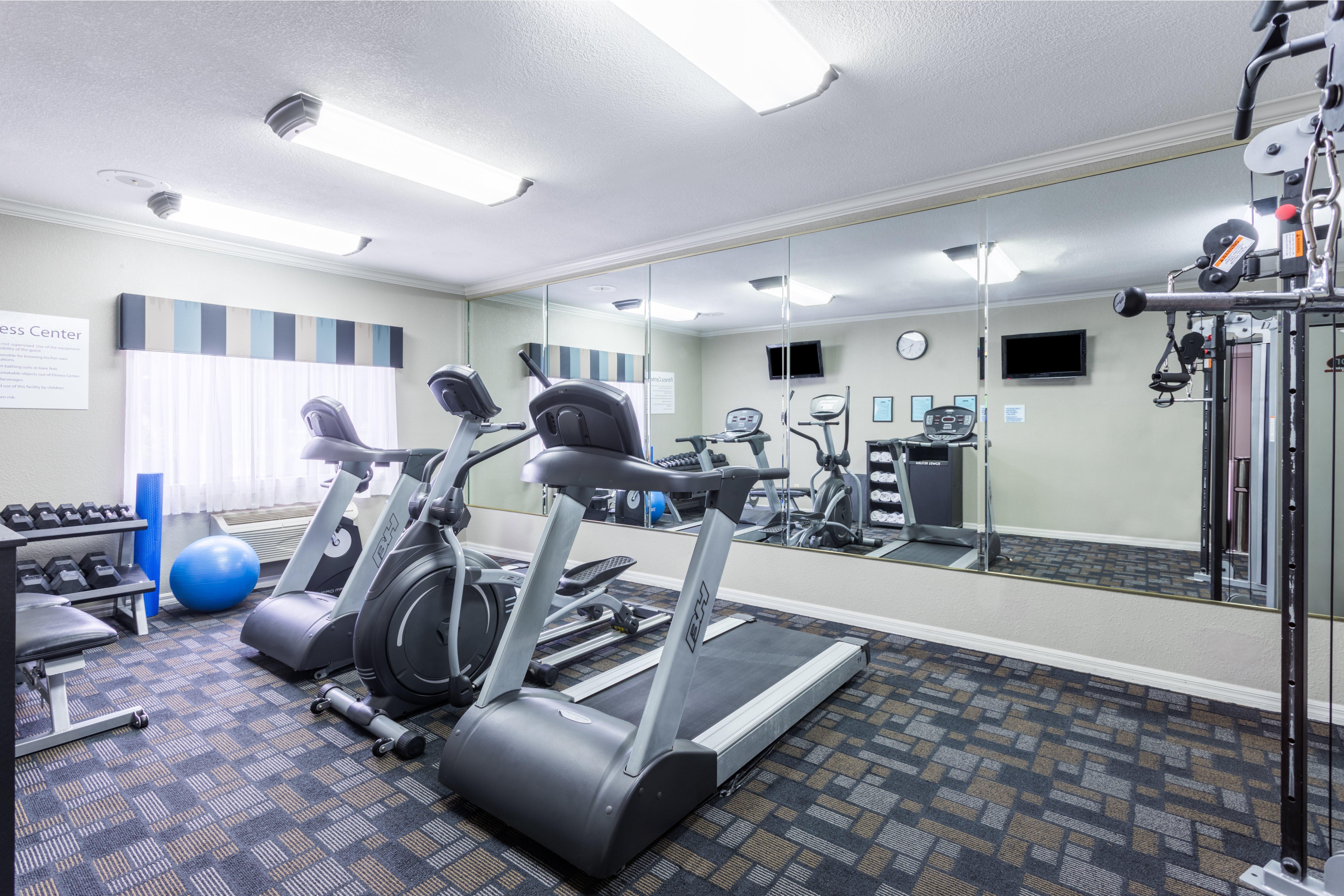 Holiday Inn Express Hotel And Suites Lake Charles By Ihg Екстериор снимка