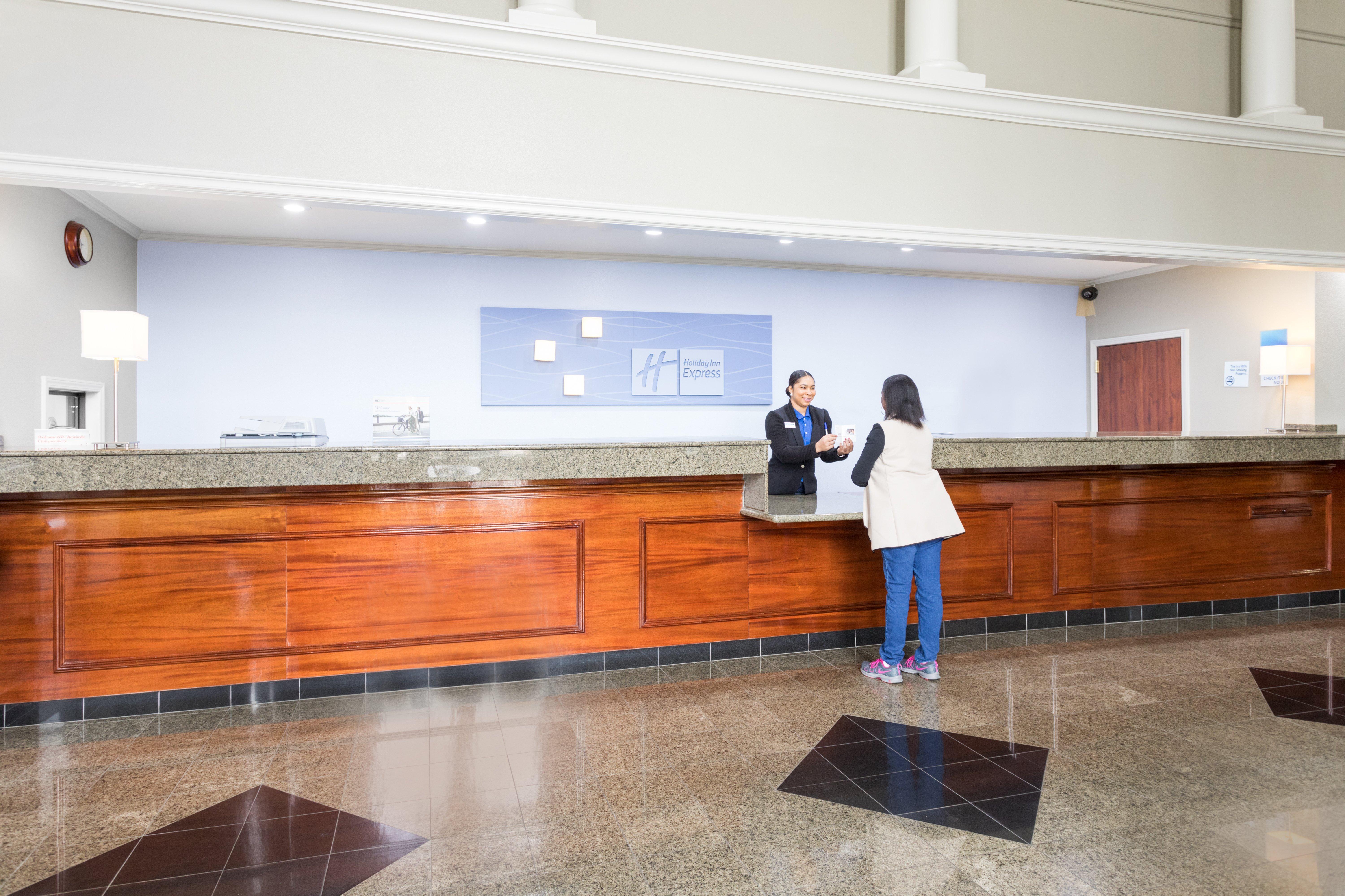 Holiday Inn Express Hotel And Suites Lake Charles By Ihg Екстериор снимка
