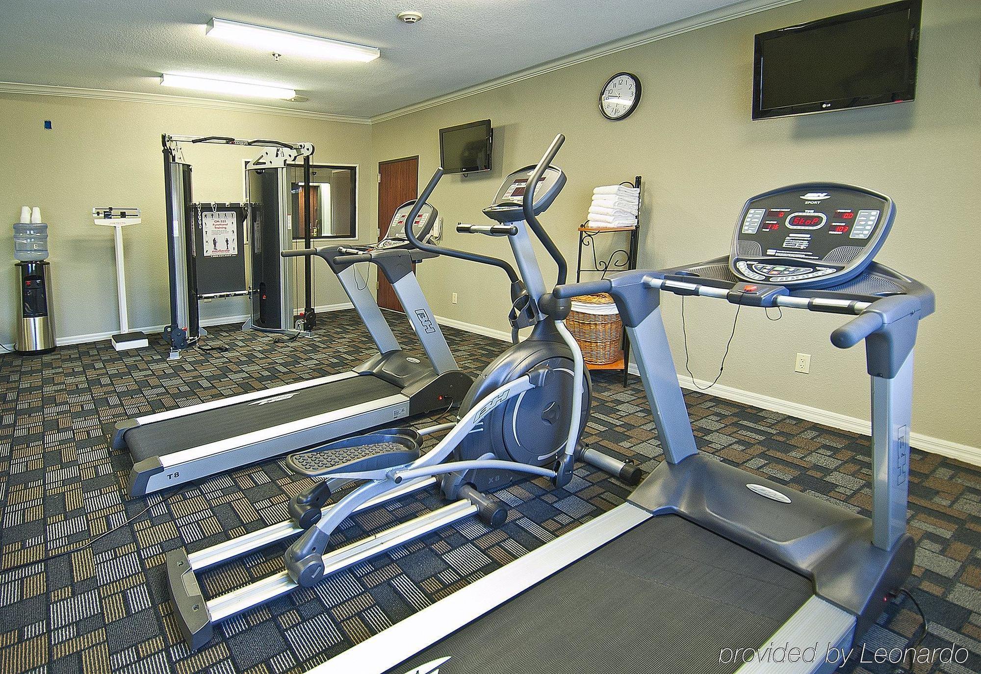 Holiday Inn Express Hotel And Suites Lake Charles By Ihg Съоръжения снимка