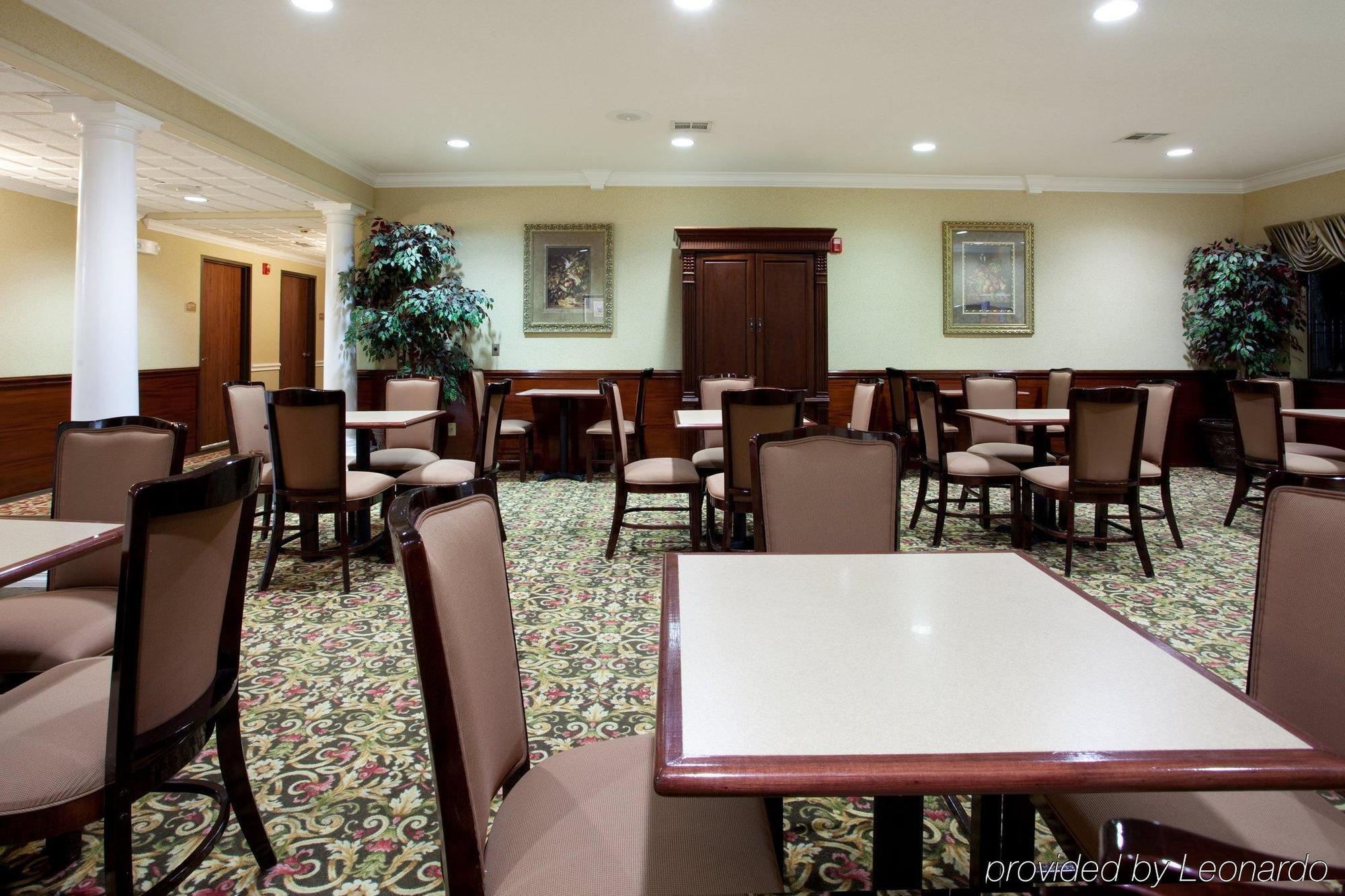 Holiday Inn Express Hotel And Suites Lake Charles, An Ihg Hotel Екстериор снимка