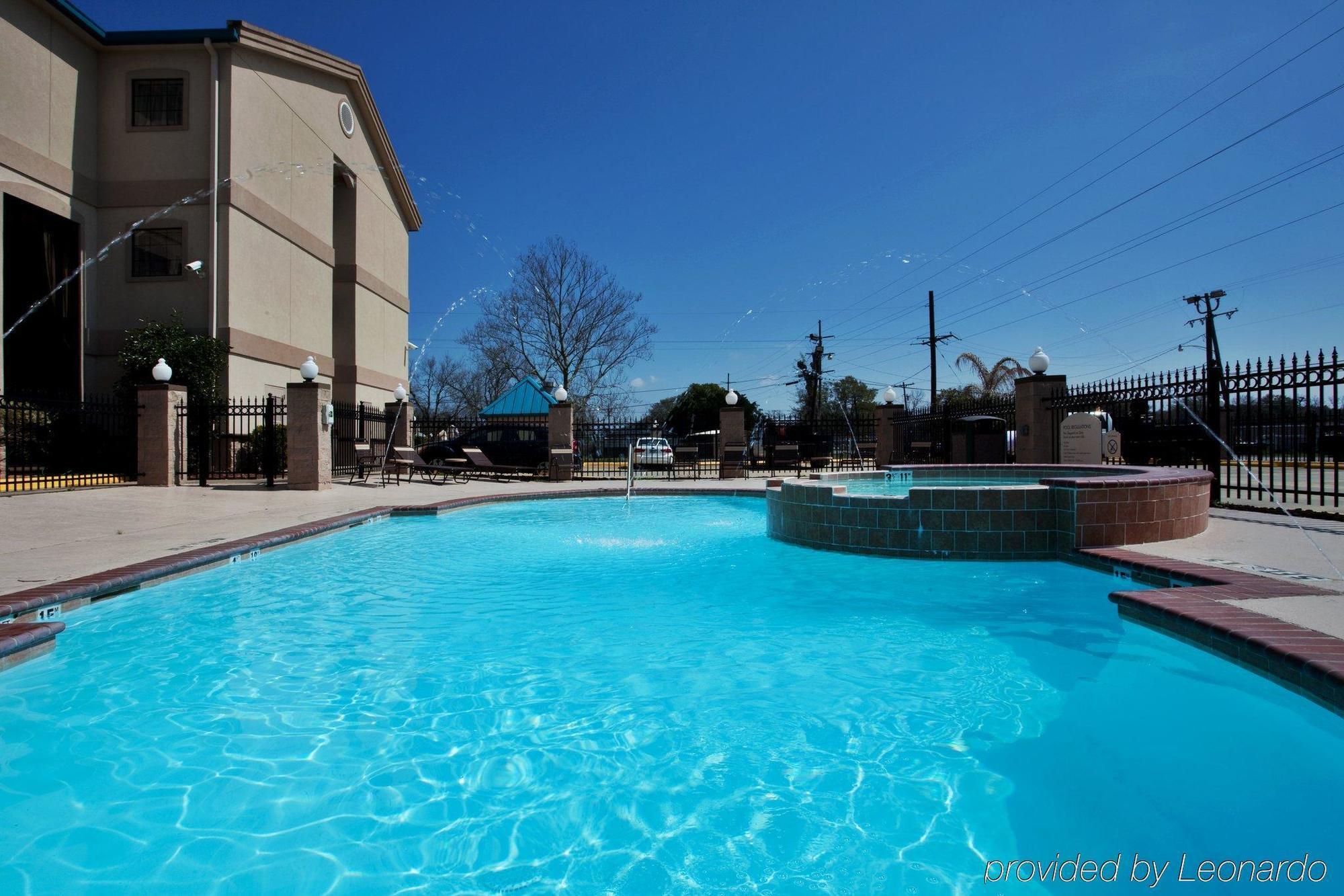 Holiday Inn Express Hotel And Suites Lake Charles By Ihg Съоръжения снимка