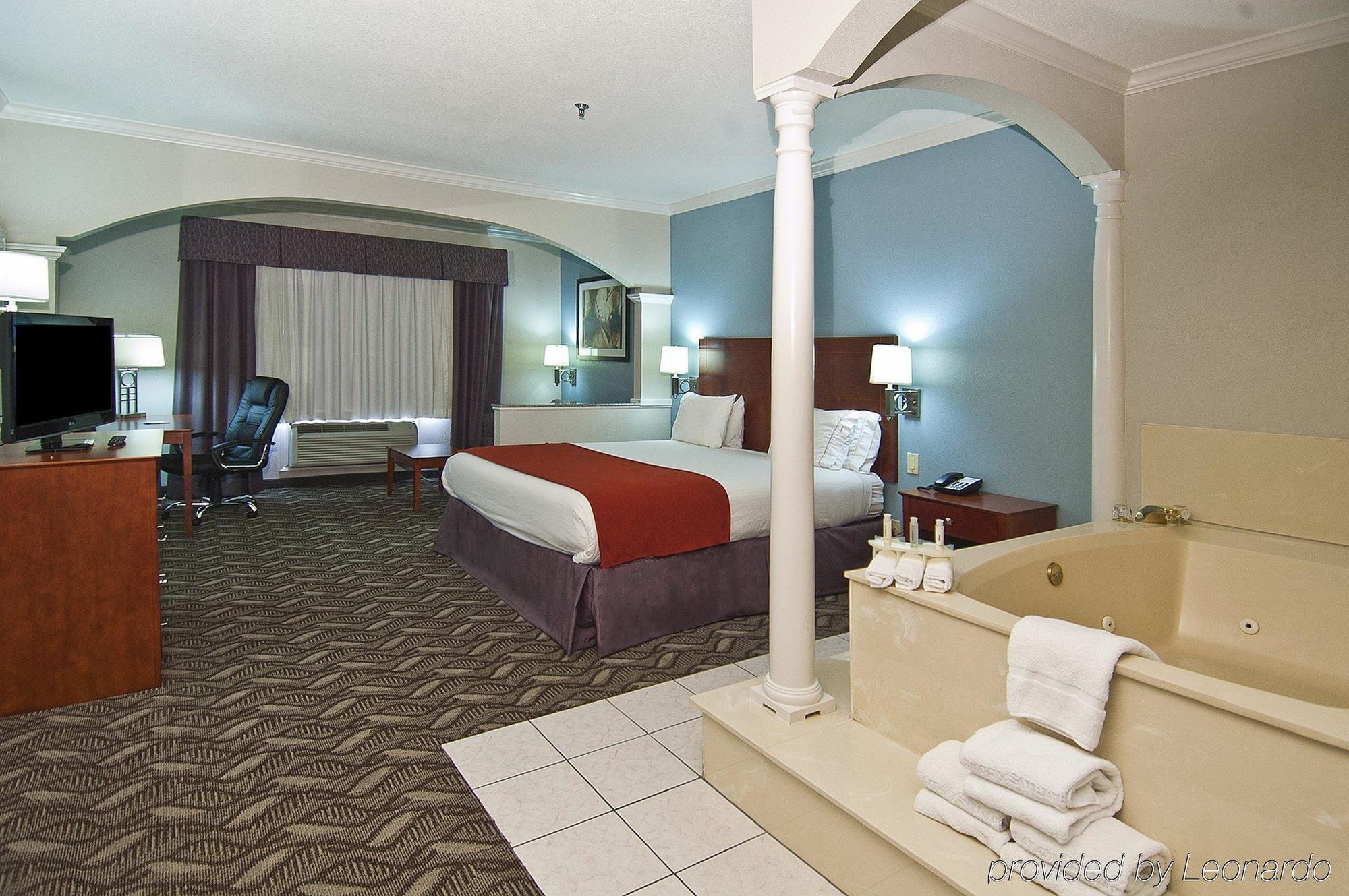 Holiday Inn Express Hotel And Suites Lake Charles By Ihg Екстериор снимка