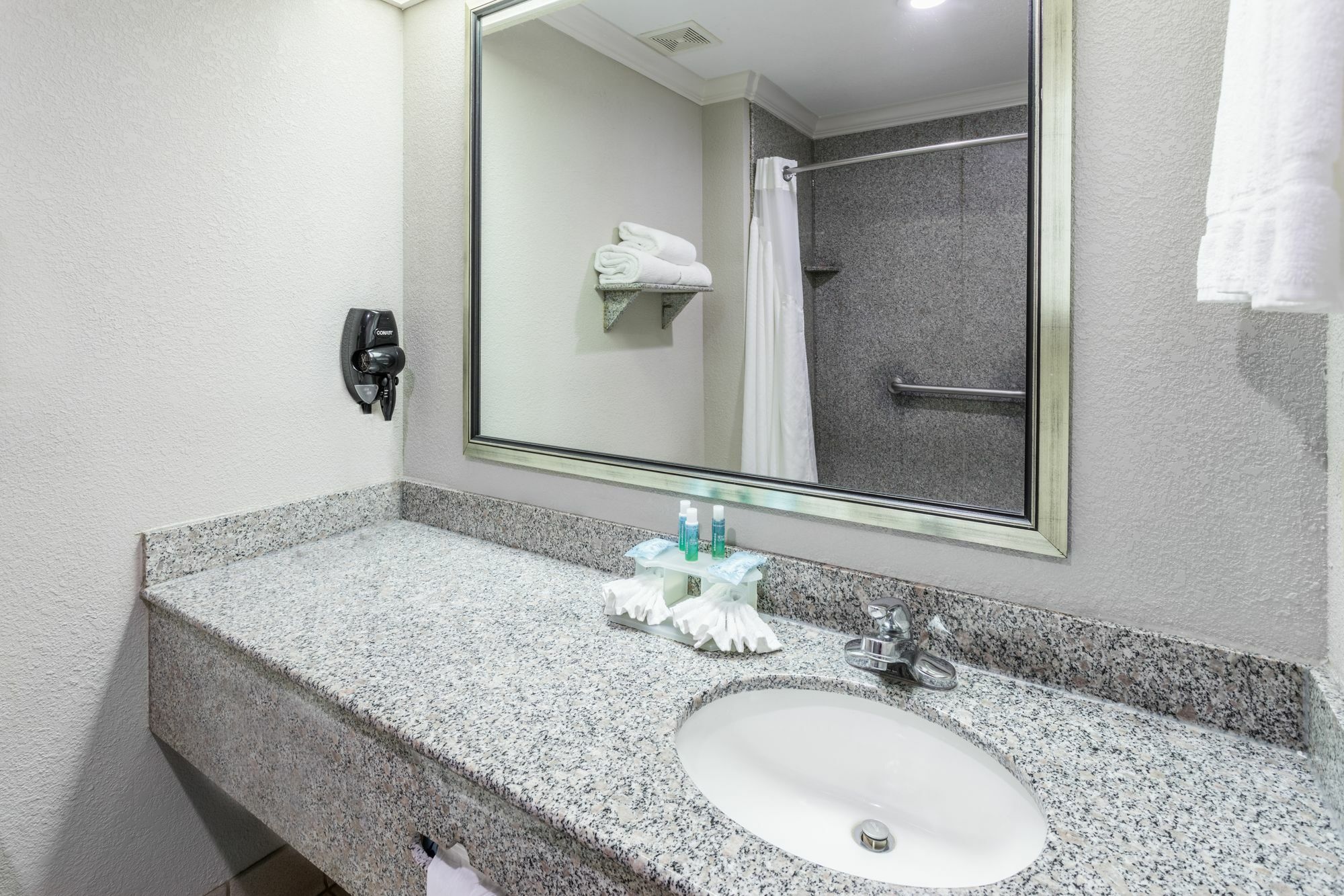 Holiday Inn Express Hotel And Suites Lake Charles, An Ihg Hotel Екстериор снимка